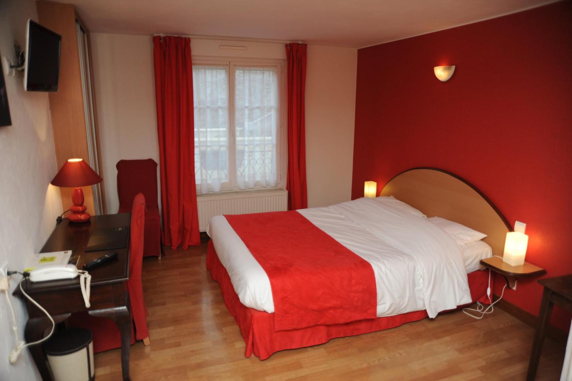 Logis - Hotel Restaurant L'Ecu De France Malesherbes Экстерьер фото