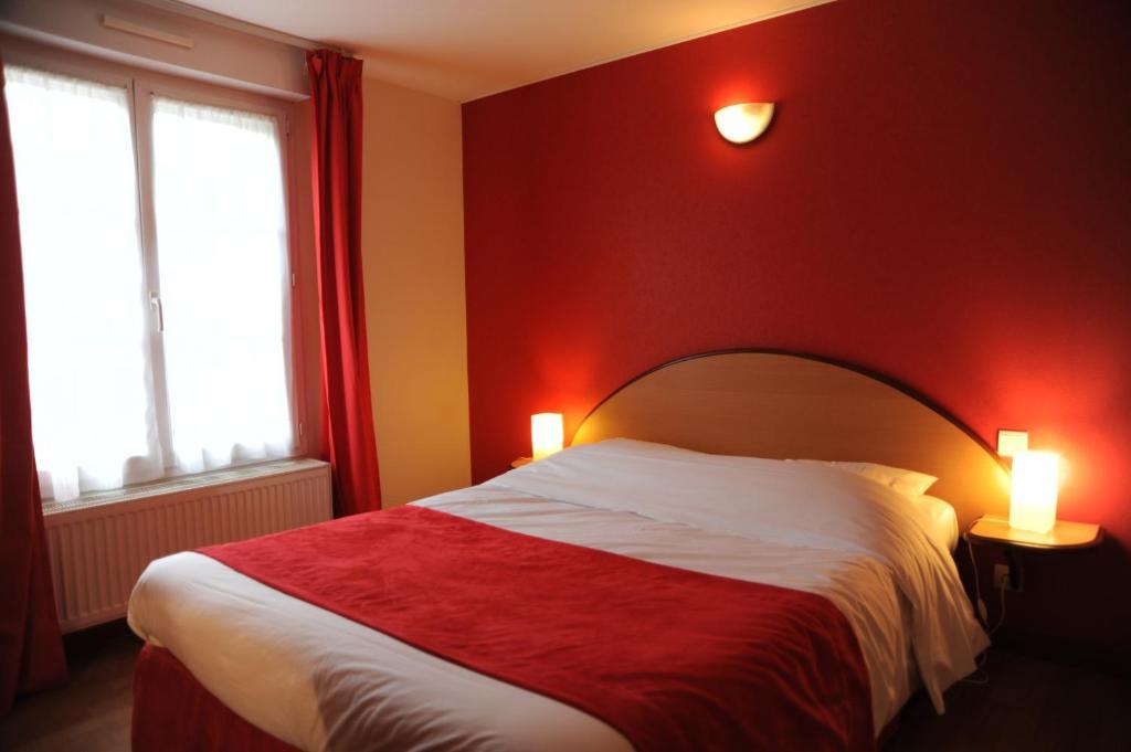 Logis - Hotel Restaurant L'Ecu De France Malesherbes Номер фото