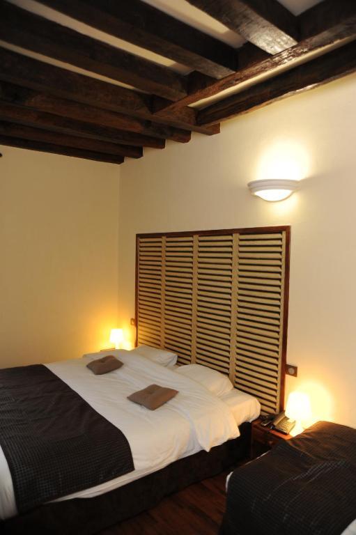 Logis - Hotel Restaurant L'Ecu De France Malesherbes Экстерьер фото